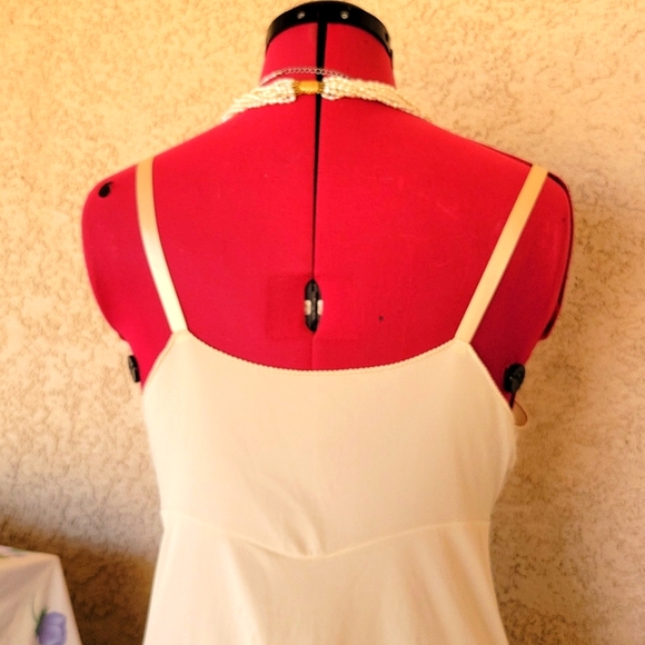 Vintage SEARS The Doesn't Slip Sexy Lingerie sz 34 with Pointy Boobs - Picture 7 of 12